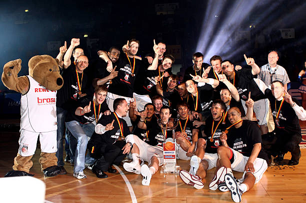 他们通过稳 他们通过稳